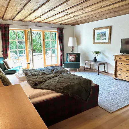 Mountain By Belle-stay * Κίτσμπουελ